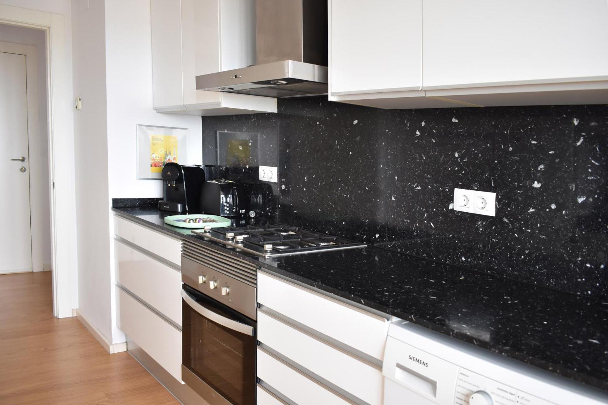 Stylish Well-Connected Beachfront Flat Valenza Esterno foto