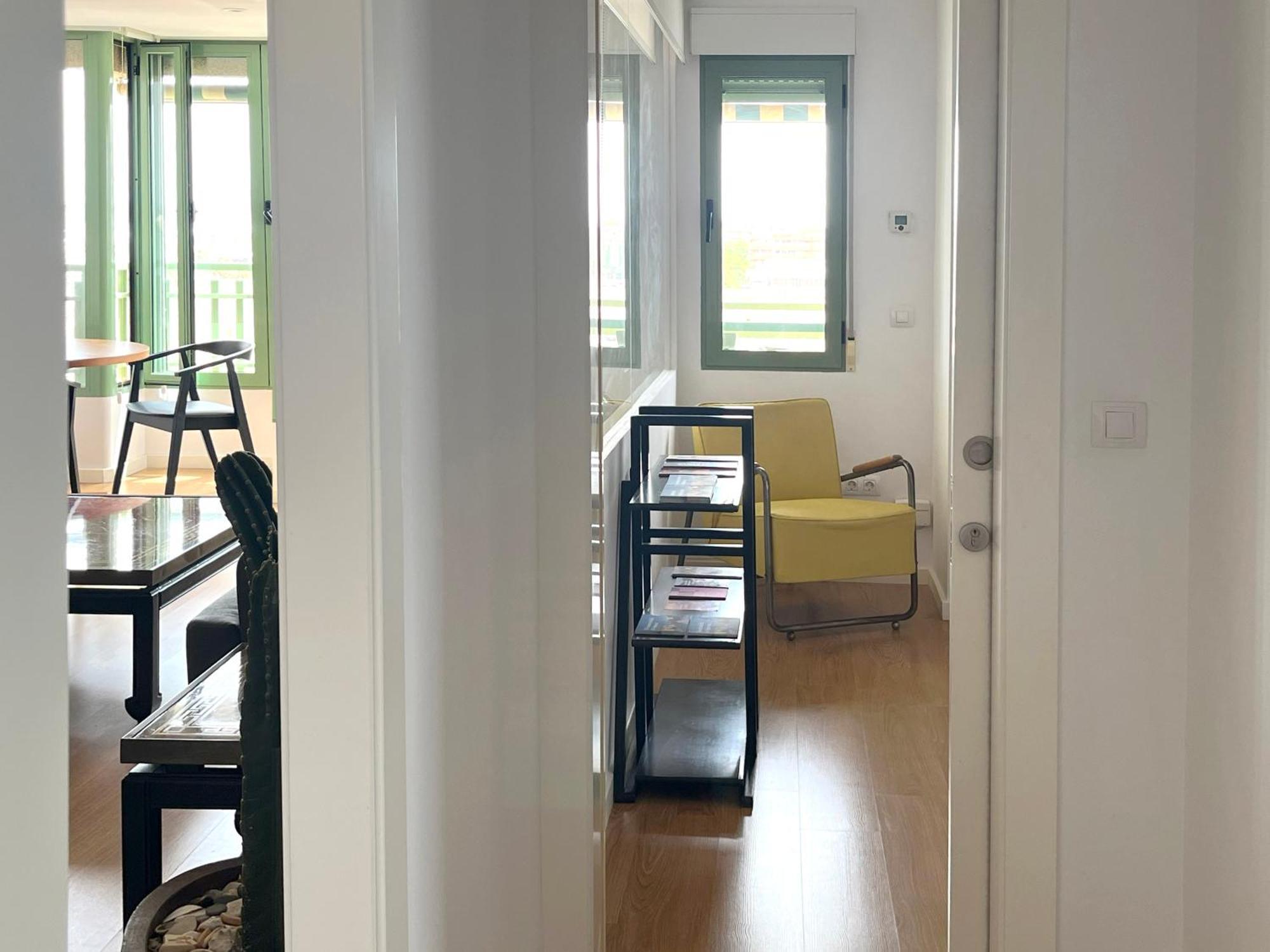 Stylish Well-Connected Beachfront Flat Valenza Esterno foto