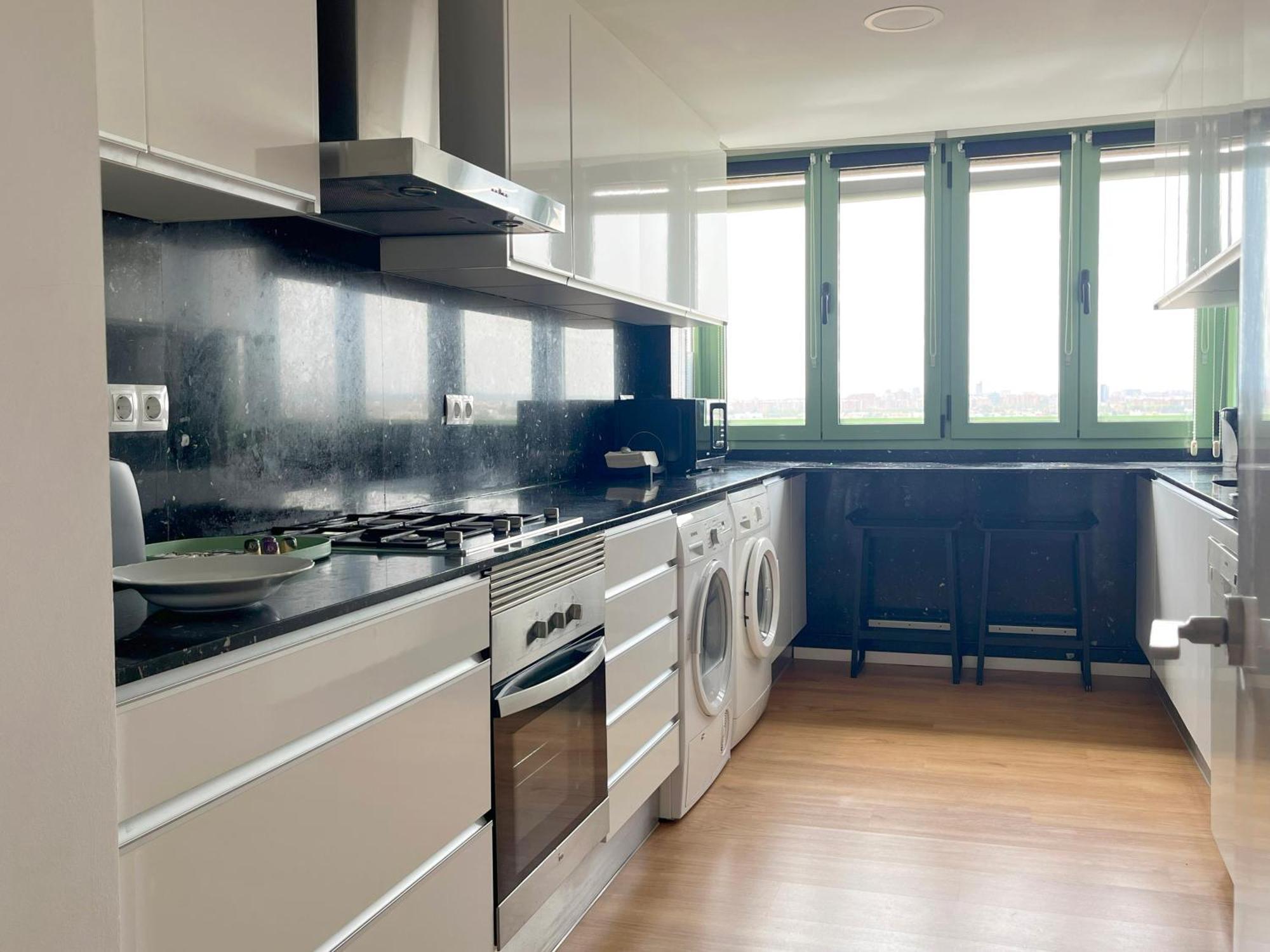 Stylish Well-Connected Beachfront Flat Valenza Esterno foto